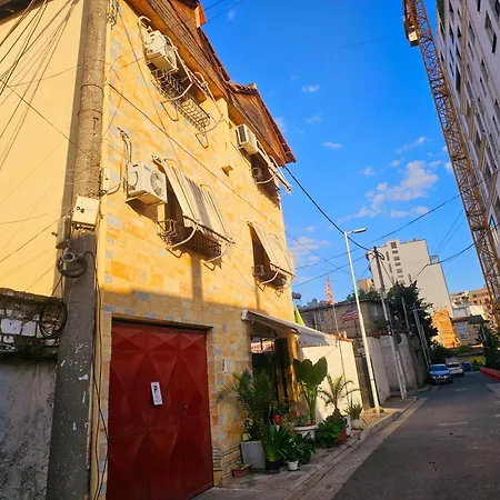 Dafina מלון